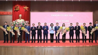 Hà Nội điều động nhiều lãnh đạo sở, cán bộ nhận nhiệm vụ mới