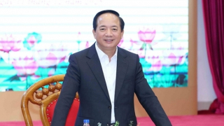 Báo chí chuyển sang truyền thông cao điểm