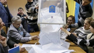 Ukraine và bài toán bầu cử giữa chiến sự