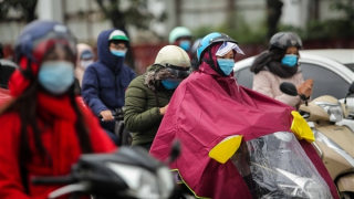 Không khí lạnh tràn về miền Bắc, trời mưa rét