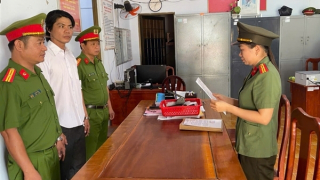 Khởi tố chủ tiệm sửa xe có hành vi dâm ô bé gái 13 tuổi