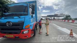 Khẩn trương tháo gỡ điểm nghẽn hạ tầng trên cao tốc Đà Nẵng - Quảng Ngãi