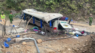 Thủ tướng Chính phủ chia buồn sâu sắc tới gia đình các nạn nhân tử vong trong vụ tai nạn ở Lào Cai