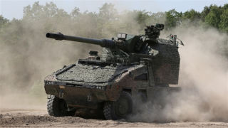 Anh-Đức "bắt tay" mua hệ thống pháo tự hành thế hệ mới