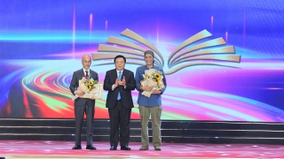 Trao tặng thưởng các tác phẩm lý luận, phê bình văn học, nghệ thuật xuất bản năm 2024