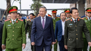 Tổng Bí thư Tô Lâm thăm, làm việc tại Trung tâm Dữ liệu Quốc gia, Bộ Công an