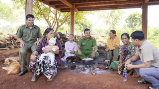 Tỉnh mộng sau chiếc “bánh vẽ”