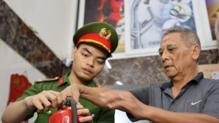 Hà Nội vận động 100% hộ gia đình trang bị hệ thống cảnh báo cháy sớm