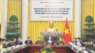 Công bố 14 luật và 1 pháp lệnh