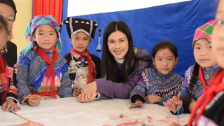 Ngắm một bức tranh...