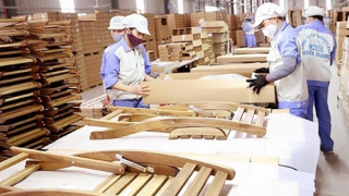 Hoa Kỳ hoãn tăng thuế đối với một số sản phẩm gỗ thành phẩm