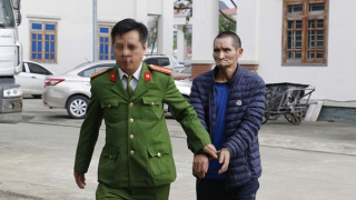 Thay tên đổi họ trốn truy nã hơn 20 năm tại Lào