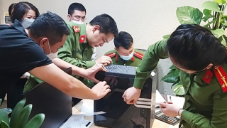 Quyết tâm không khoan nhượng với tham nhũng, tiêu cực