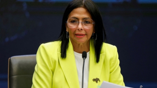 Venezuela đóng cửa biên giới với Brazil, Phó Tổng thống tạm nắm quyền