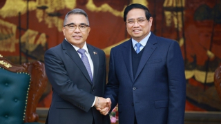 PM pledges deeper bilateral ties in farewell to Philippine Ambassador