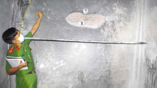 Cháy nhà lúc bố mẹ đi vắng, 2 con gái bị ngạt khói tử vong