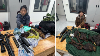 Kiểm tra 2 đối tượng đi săn, phát hiện súng và nhiều động vật rừng