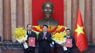 Trao quyết định bổ nhiệm hai Phó Chánh án Tòa án Nhân dân Tối cao