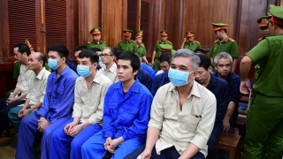 Xét xử 64 bị cáo trong vụ án đưa và nhận hối lộ tại Trung tâm đăng kiểm 50-04V