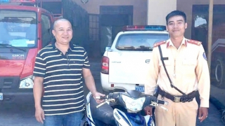 Tìm lại xe mất trộm sau 12 năm, người dân cảm ơn Cảnh sát giao thông