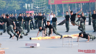 Mãn nhãn màn trình diễn của CBCS Công an tại Lễ xuất quân