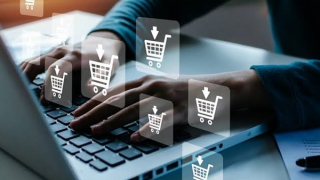 Mua trước trả sau, cơn sốt và những hiểm họa