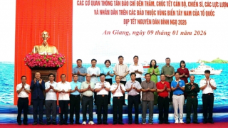 Agribank thăm, chúc Tết cán bộ, chiến sĩ Vùng 5 Hải quân