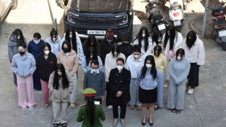 Triệt phá 2 ổ mại dâm núp bóng cơ sở massage tại khách sạn Mường Thanh và Samdi