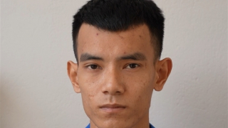 Đối tượng trốn nã nguy hiểm sa lưới khi đang làm thủ tục nhập cảnh