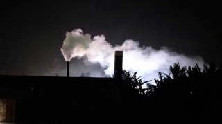 Sống ngột ngạt cạnh những lò sấy cà phê