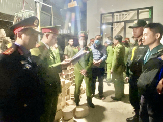 Khởi tố, bắt tạm giam người chiếm giữ gần 500 triệu đồng của người khác chuyển nhầm