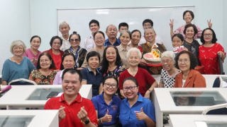 “Chỗ” cho người già