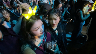 Bùng nổ concert và áp lực phải có mặt của giới trẻ