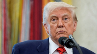 Mỹ áp thuế 25% với "tất cả các nước giao dịch với Iran"