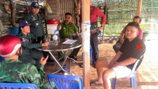 Đối tượng truy nã vừa từ Campuchia về Việt Nam thì bị tóm