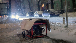 Tổng thống Zelensky và thị trưởng Kiev bất đồng chuyện mất điện