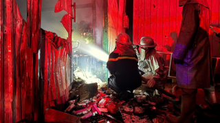 Kịp thời khống chế vụ cháy kho hàng tại Cụm công nghiệp Từ Liêm