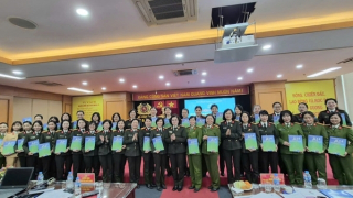 Phong trào Phụ nữ CAND hướng mạnh về cơ sở, gắn với  xây dựng thế trận lòng dân