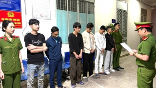 Giả mạo sàn giao dịch Nasdaq, lừa đảo, chiếm đoạt tiền tỷ của nhiều người