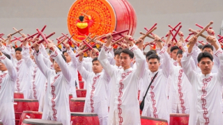 Màn biểu diễn quy mô nhất của Đoàn Nghệ thuật trống hội CAND chào mừng Đại hội Đảng