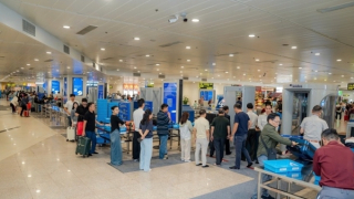 Vé máy bay, tàu Tết Nguyên đán: Đến hẹn lại “leo” cao!