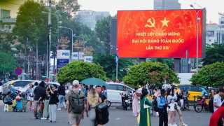 TP Hồ Chí Minh rực rỡ cờ, hoa chào mừng Đại hội lần thứ XIV của Đảng