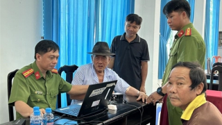 Công an TP Hồ Chí Minh thu nhận mẫu ADN cho thân nhân các liệt sĩ