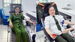 Hai nữ Công an phường Nùng Trí Cao hiến máu giúp người bệnh
