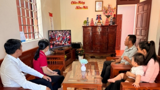 Xem truyền hình trực tiếp khai mạc Đại hội XIV của Đảng trên đảo Trường Sa