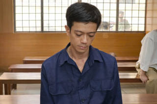 Tạt axít 4 lãnh đạo vì bị la mắng, nam công nhân bị tuyên phạt 20 năm tù