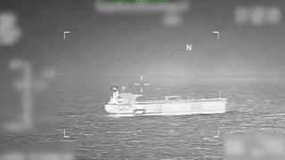 Mỹ thu giữ tàu chở dầu thứ bảy liên quan đến Venezuela