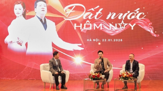 NSND Quốc Hưng hát “Đất nước hôm nay” chào mừng Đại hội Đảng