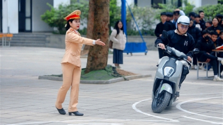 Học sinh Hà Nội được trang bị kiến thức ATGT và phòng cháy