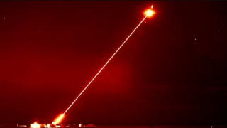 7  vũ khí laser của năm 2025